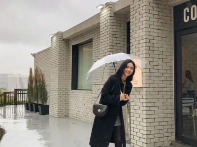 设计谷成都折扣女装加盟 品牌女装女装代理折扣服装加盟连锁北京品牌风衣尾货批发品牌女装批发dlad女装尾货折扣服装加盟连锁图2