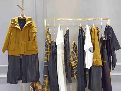 马可未品牌折扣服装加盟批发原单2019新款连衣裙图5